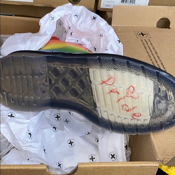 🔥DR MARTENS RAINBOW PASCAL PRIDE UNISEX NWT - Picture 13 of 14